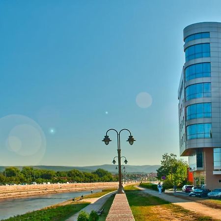 Hotel Niski Cvet Екстер'єр фото