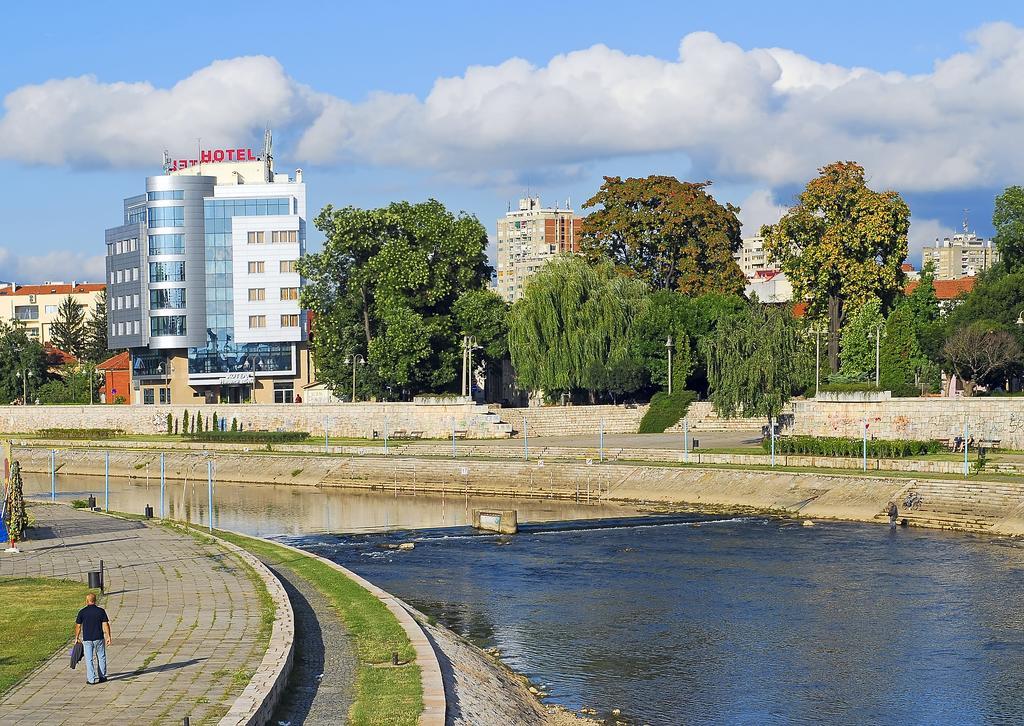 Hotel Niski Cvet Екстер'єр фото